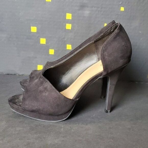 Apt 9 Black Cutout Heels - Picture 3 of 8